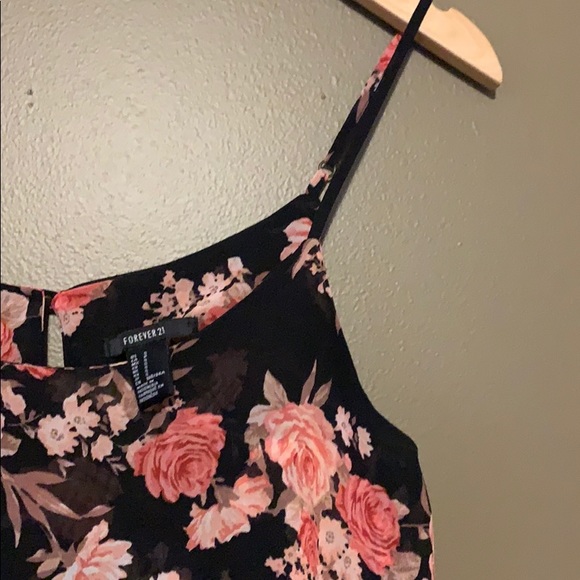Forever 21 Floral Tank - Picture 3 of 4